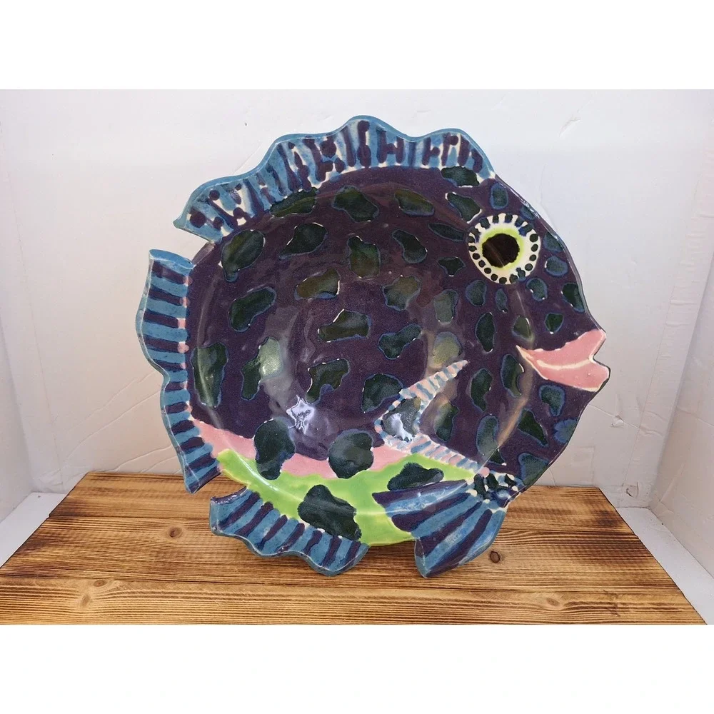 Vintage Fish Motif Small Bowl Dish, Artisan Handmade Signed 10' X 3'‎